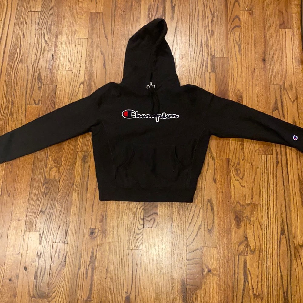 Women’s Champion sweatshirt